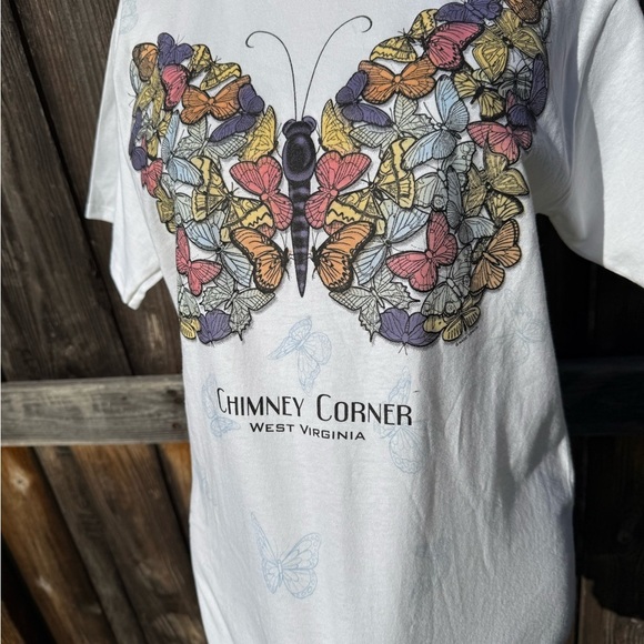 White Butterfly Graphic T-Shirt color changing in the sun, kids large - Picture 3 of 5